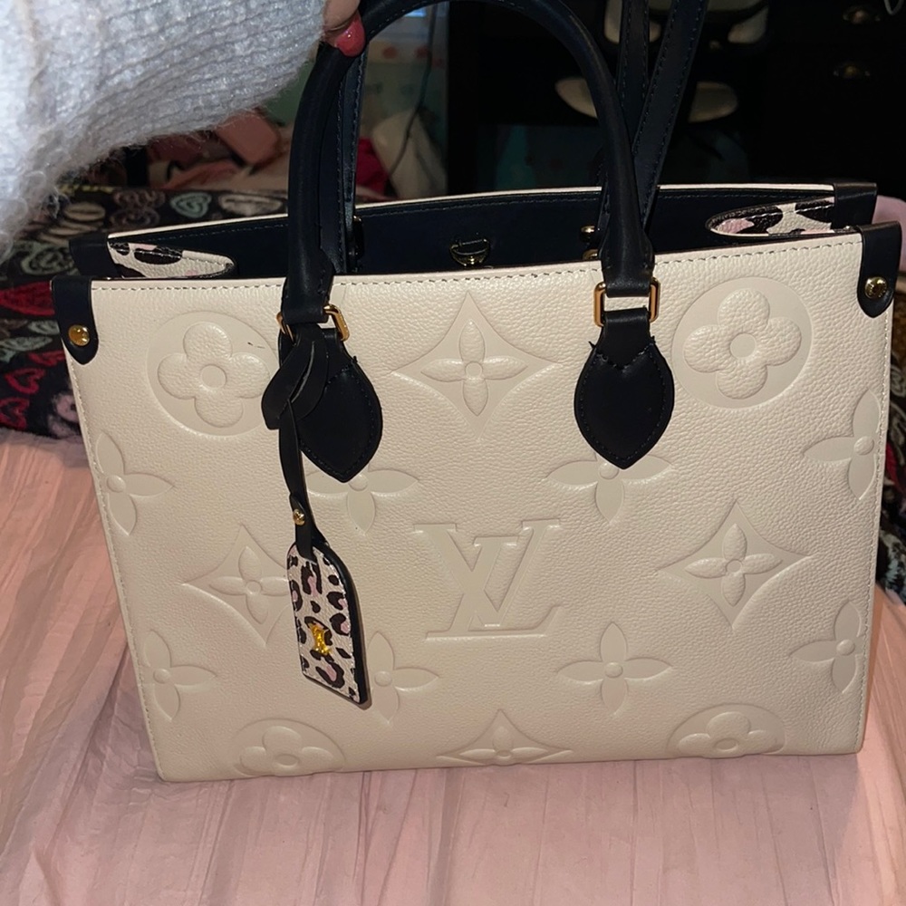 On the go tote bag